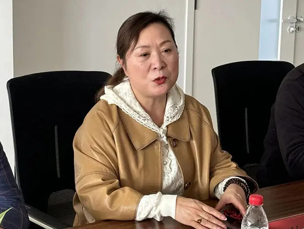 泰斯特董事长窦伯英